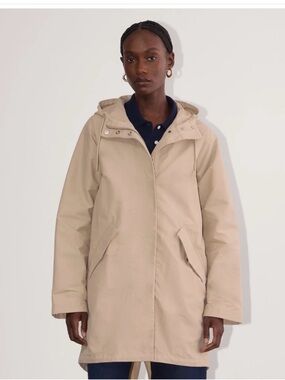 Everlane the renew anorak in trench coat khaki
Size small